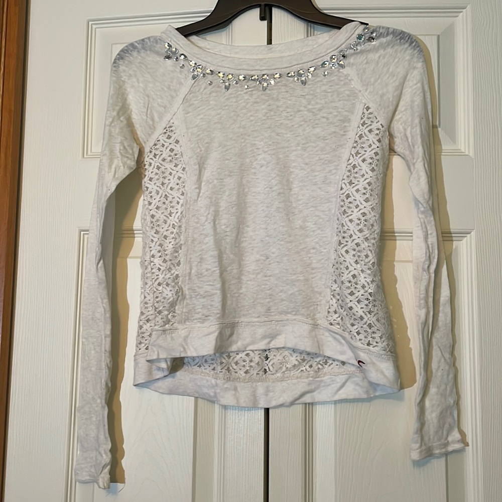 2/$8❗️Hollister | Lace back shirt